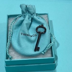 🌸🌸 Authentic Tiffany & Co. Titanium Key